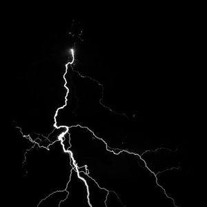 男男调教捆绑鞭打束缚塑身衣
